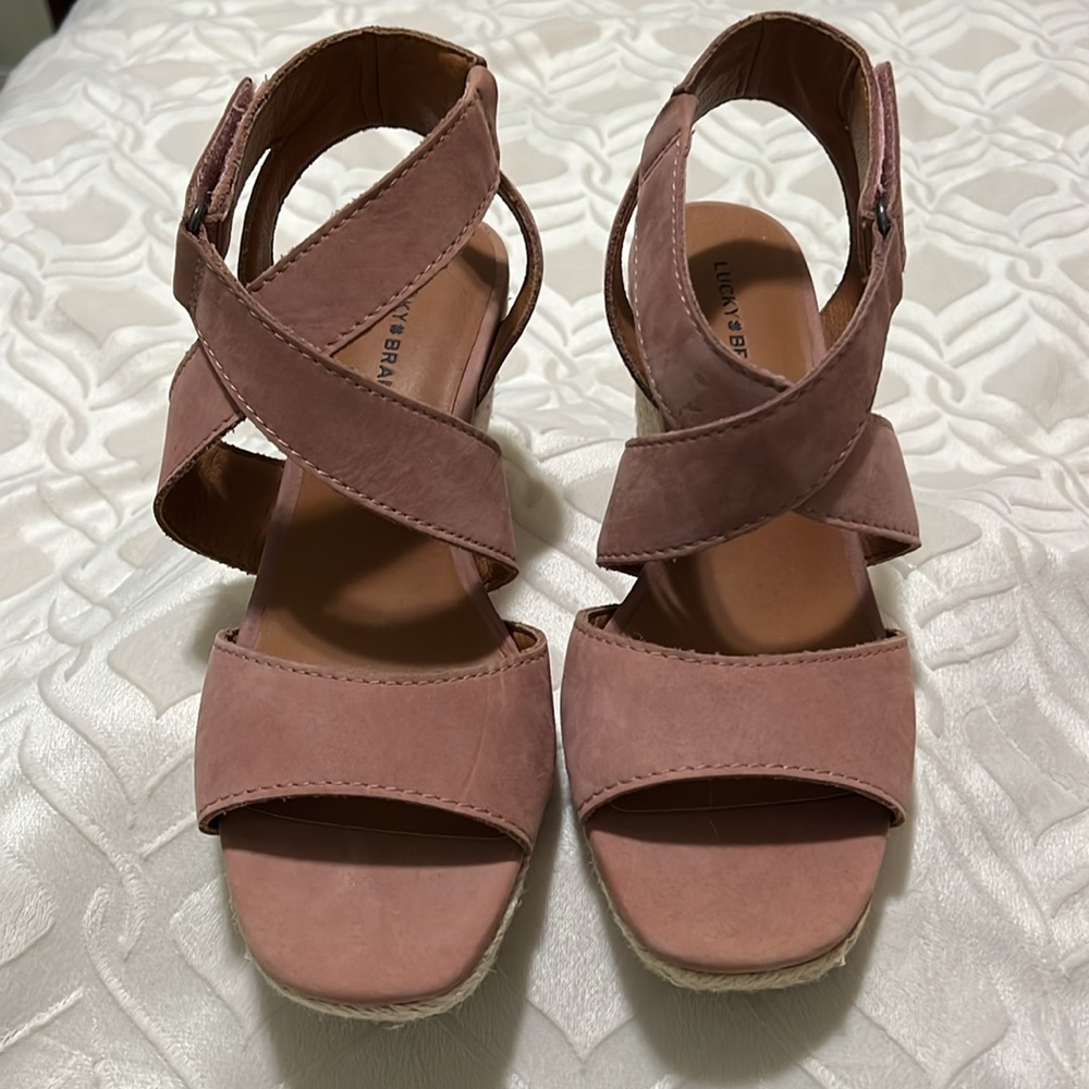 NWOT Dusty Rose Suede Espadrille Wedge Sandals